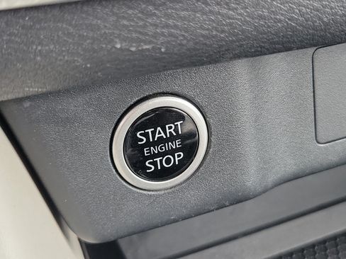 Used 2022 Nissan Rogue SL FWD image 34