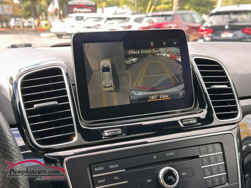 Used 2018 Mercedes-Benz GLE 350 4MATIC image 33