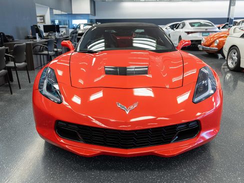 Used 2014 Chevrolet Corvette Stingray Convertible w/ 2LT Preferred Equipment Group RWD image 2