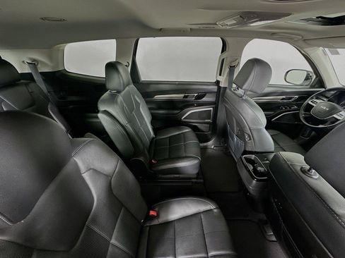 Used 2022 Kia Telluride EX w/ EX Premium Package FWD image 29