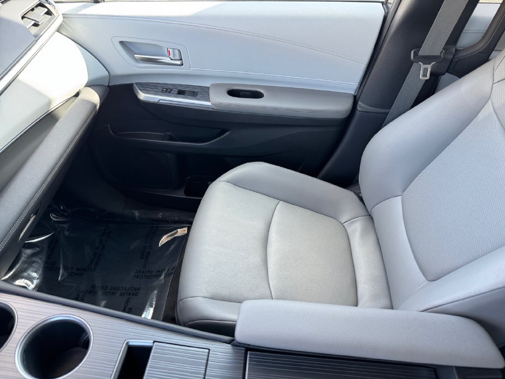 Certified 2025 Toyota Sienna XLE AWD/4WD image 31