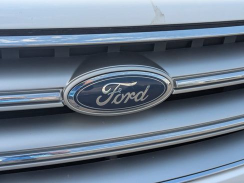 Used 2017 Ford Escape SE AWD/4WD image 10