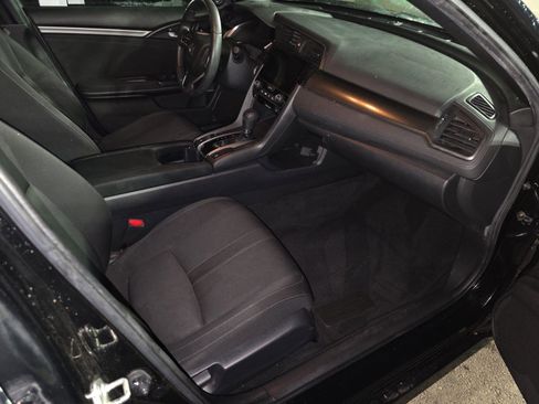 Used 2018 Honda Civic EX image 11