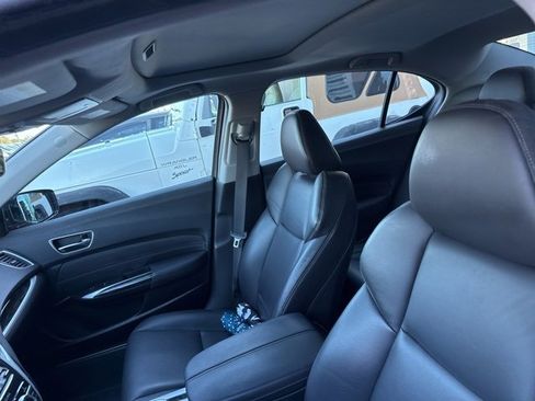 Used 2020 Acura TLX image 9