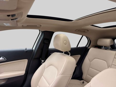 Used 2018 Mercedes-Benz GLA 250 4MATIC image 22