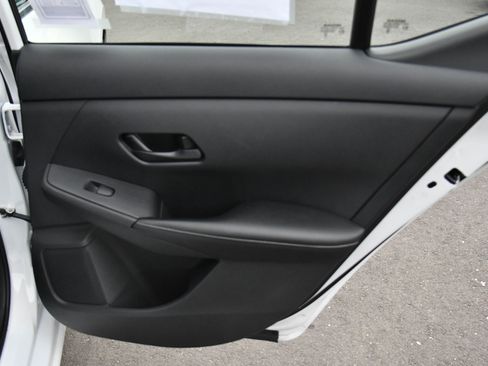 Used 2024 Nissan Sentra SV image 35