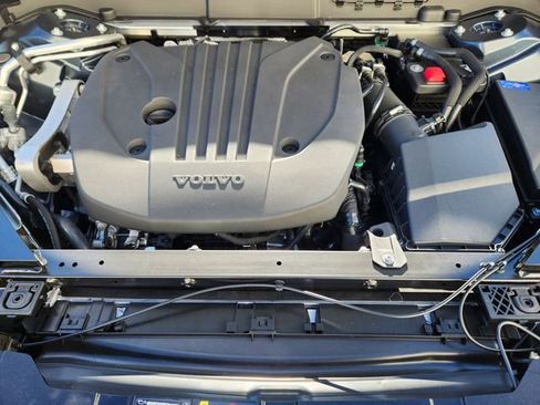 New 2026 Volvo XC60 B5 Plus w/ Climate Package image 20