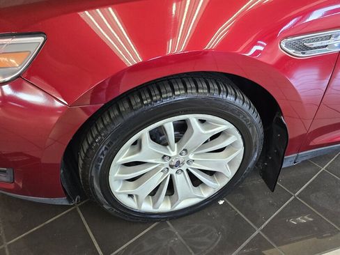 Used 2013 Ford Taurus Limited image 31