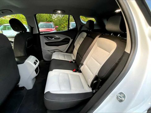 Used 2022 GMC Terrain SLE w/ Driver Convenience Package image 18