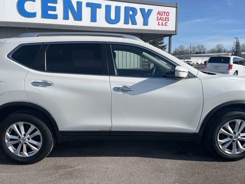 Used 2016 Nissan Rogue SV AWD/4WD image 17