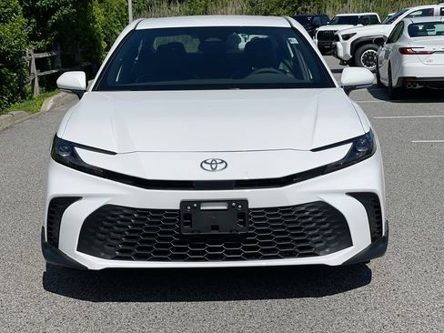 Used 2026 Toyota Camry SE AWD/4WD image 12