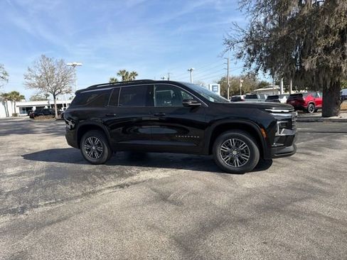New 2026 Chevrolet Traverse LT w/ Driver Confidence Package image 17