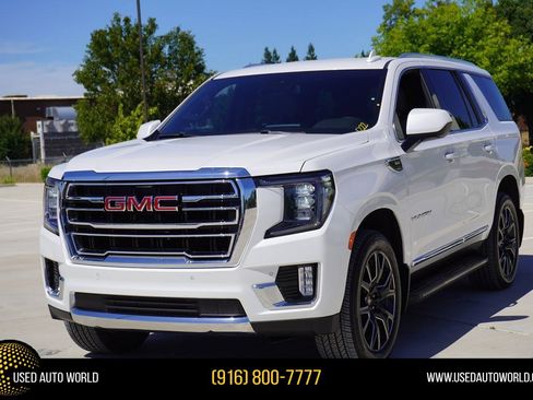 Used 2023 GMC Yukon SLT AWD/4WD image 1