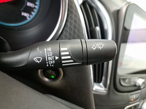 Used 2020 Chevrolet Malibu LT FWD image 19