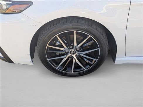 Used 2024 Toyota Camry SE image 21
