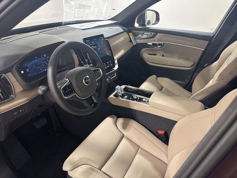 New 2026 Volvo XC90 T8 Ultra w/ Protection Package Premier AWD/4WD image 18