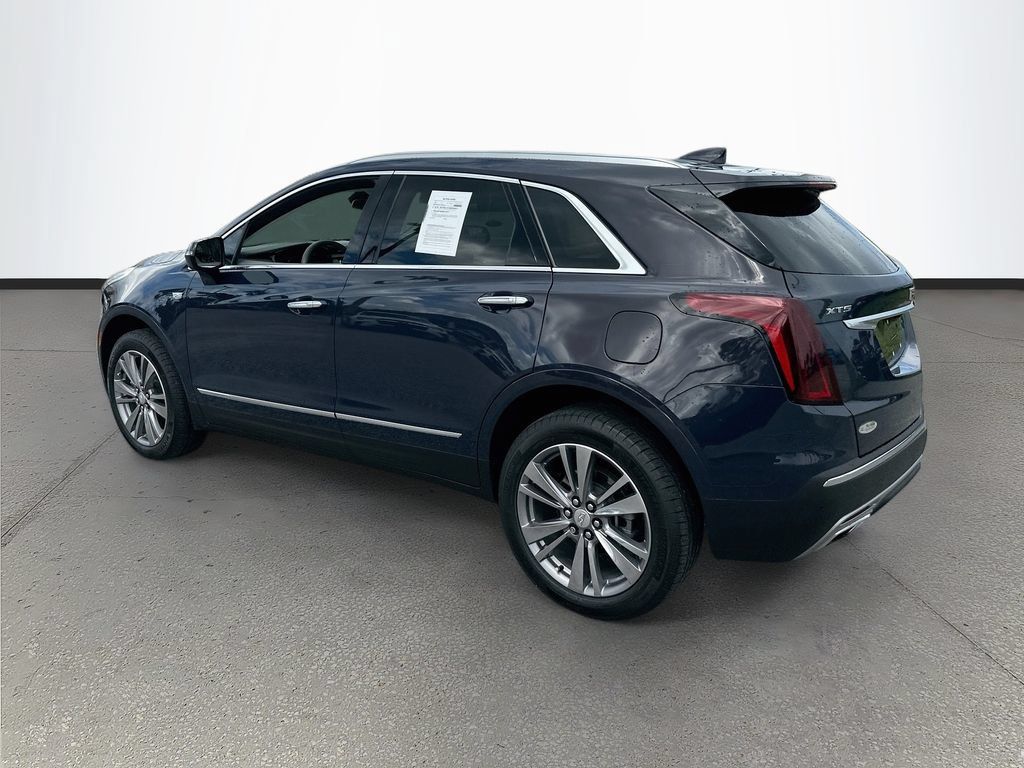 Used 2025 Cadillac XT5 Premium Luxury w/ LPO, Floor Liner Package FWD image 5