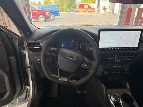 Used 2024 Ford Escape ST-Line w/ Tech Pack #1 AWD/4WD image 27