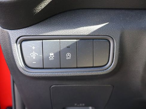 Used 2025 Kia Soul LX w/ Option Group 015 image 12