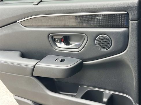 Used 2023 Honda Pilot Elite image 20