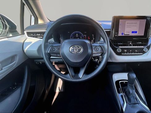 Used 2026 Toyota Corolla LE FWD image 6