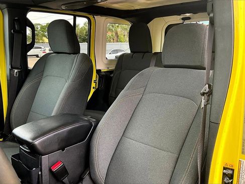 Used 2024 Jeep Wrangler Sport S image 20