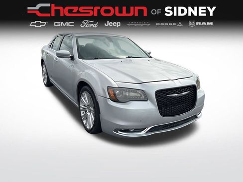 Used 2019 Chrysler 300 Touring L w/ Quick Order Package 22F image 7