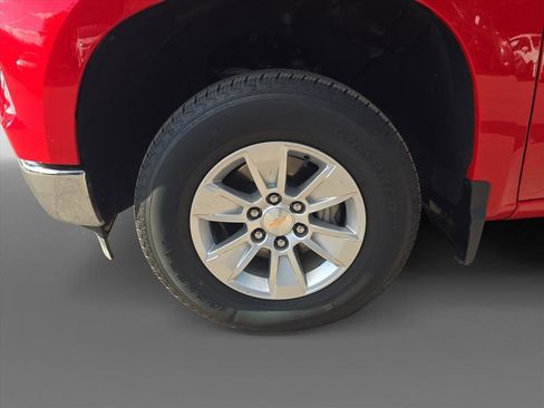 Used 2025 Chevrolet Silverado 1500 LT image 9