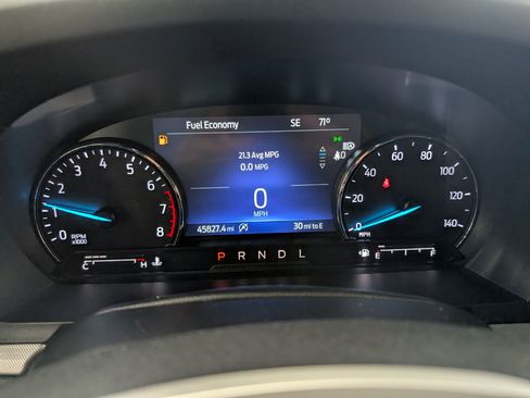 Used 2022 Ford Explorer XLT w/ Equipment Group 202A AWD/4WD image 21