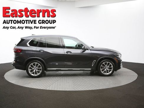 Used 2022 BMW X5 xDrive40i w/ Premium Package image 50