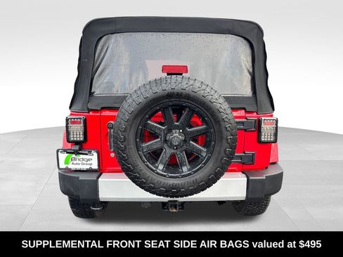 Used 2015 Jeep Wrangler Unlimited Sahara w/ Dual Top Group image 7