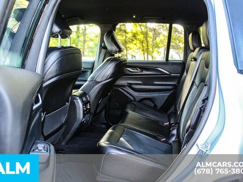 Used 2025 Jeep Grand Cherokee Altitude AWD/4WD image 17