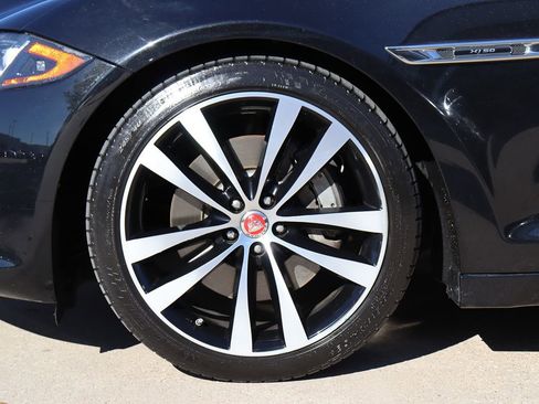 Used 2019 Jaguar XJ L Portfolio image 63