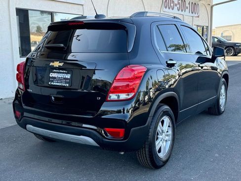 Used 2020 Chevrolet Trax LT w/ LT Convenience Package FWD image 4