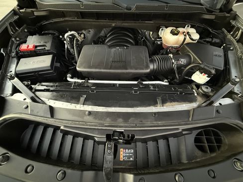 Used 2023 Chevrolet Tahoe Z71 w/ Luxury Package image 32