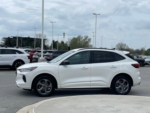 Used 2024 Ford Escape ST-Line w/ Tech Pack #1 AWD/4WD image 4