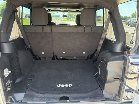 Used 2012 Jeep Wrangler Unlimited Sahara w/ Connectivity Group AWD/4WD image 6