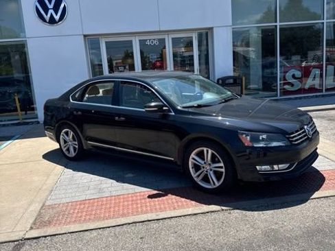 Used 2013 Volkswagen Passat TDI SEL Premium FWD image 2
