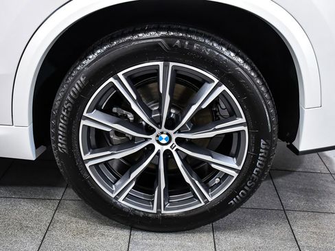 Used 2026 BMW X5 xDrive40i AWD/4WD image 8
