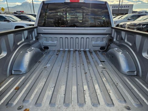 Used 2023 Ford F150 Lariat w/ Trailer Tow Package image 33