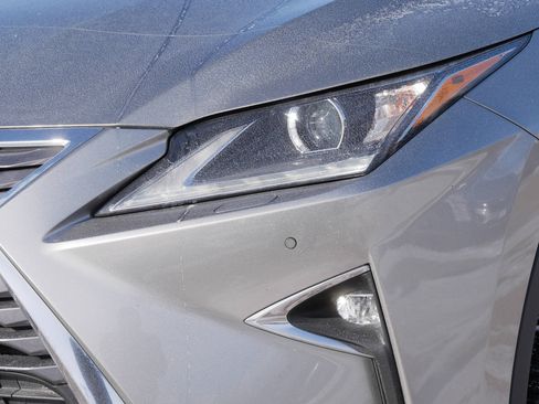 Used 2018 Lexus RX 350L Premium w/ Premium Package image 10