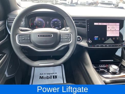 Used 2024 Jeep Wagoneer Series II AWD/4WD image 7