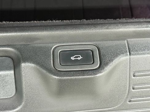 Used 2019 Land Rover Range Rover Long Wheelbase Supercharged image 49