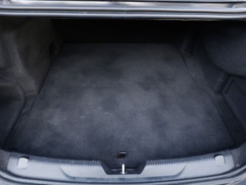 Used 2019 Jaguar XE image 23