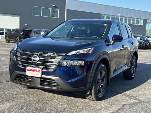 New 2026 Nissan Rogue SV w/ Cold Weather Package AWD/4WD image 2