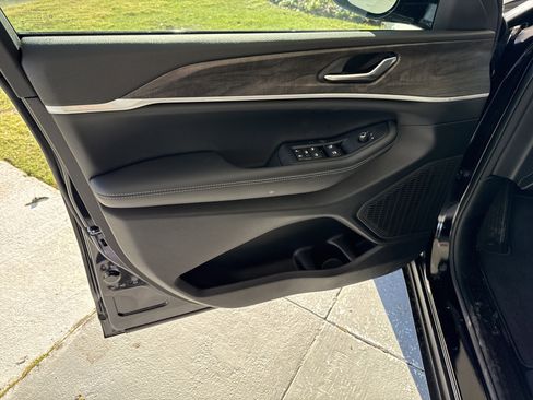 New 2026 Jeep Grand Cherokee Altitude RWD image 12