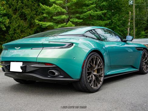 Used 2025 Aston Martin DB12 Coupe image 8
