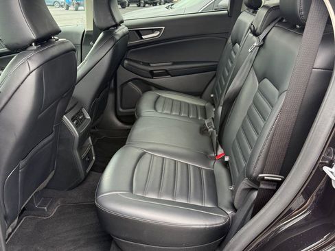 Used 2024 Ford Edge SEL image 11