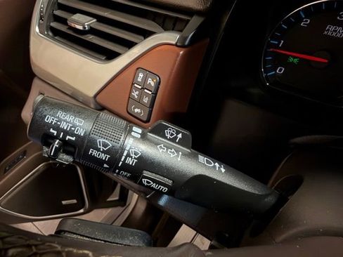 Used 2015 Chevrolet Tahoe LTZ image 41