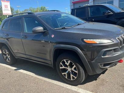 Used 2018 Jeep Cherokee Trailhawk w/ Comfort/Convenience Group